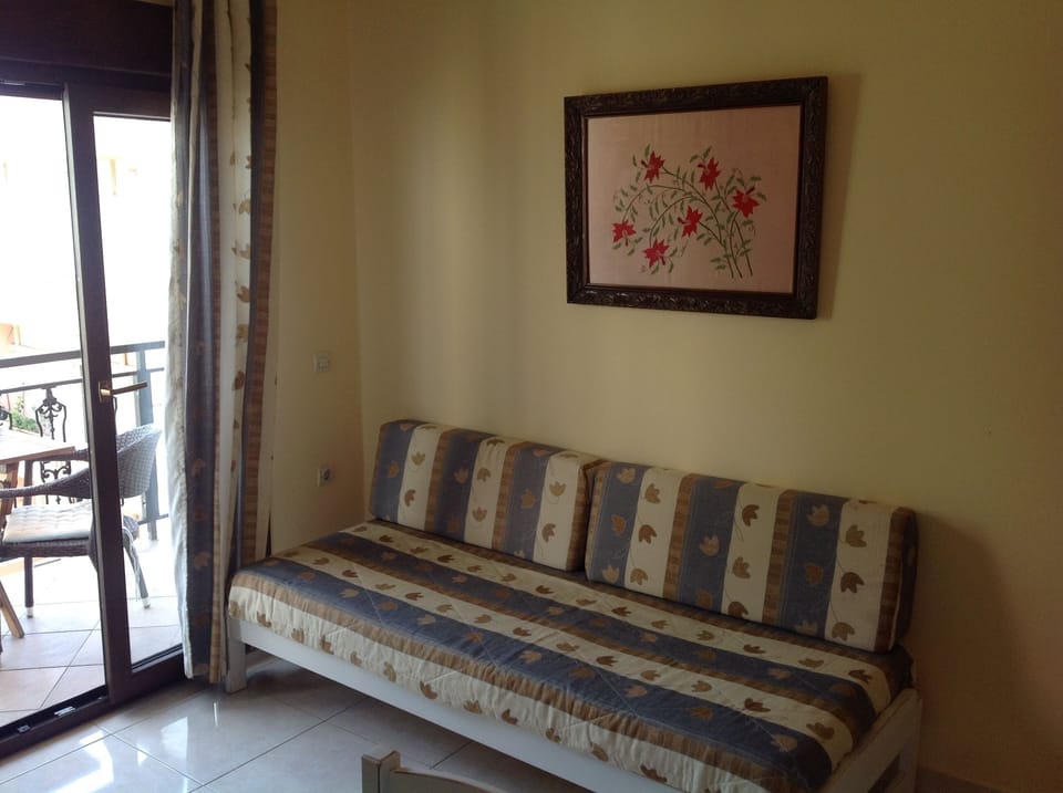 Iro Seaview apartment