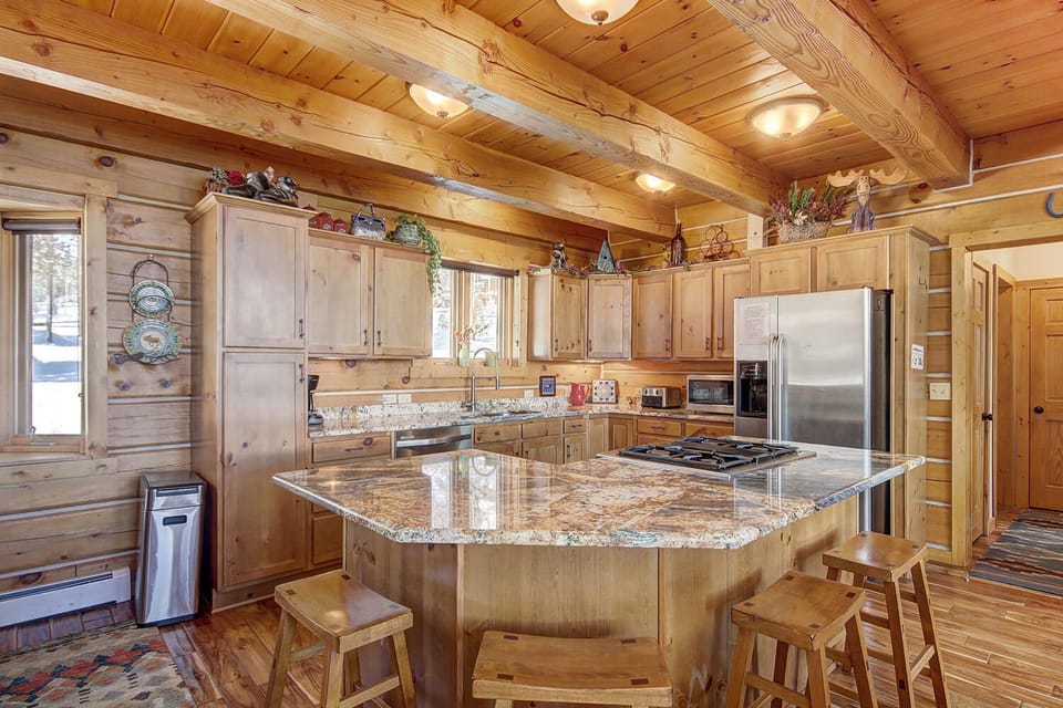 Seating at the island counter