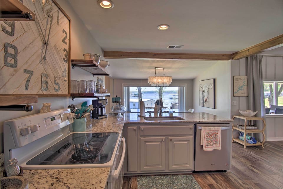 Kitchen | Dishware & Flatware