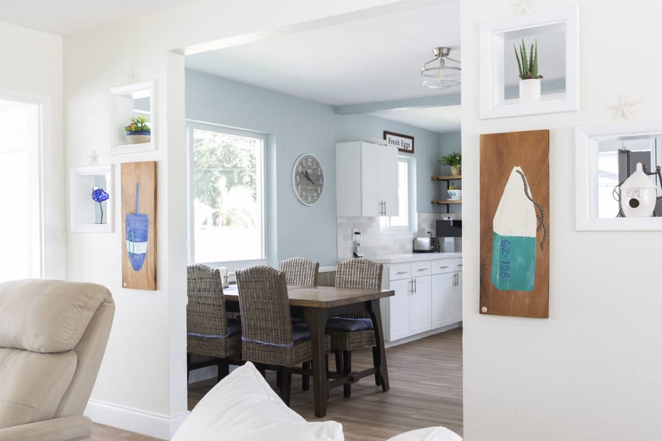 Kitchen dining