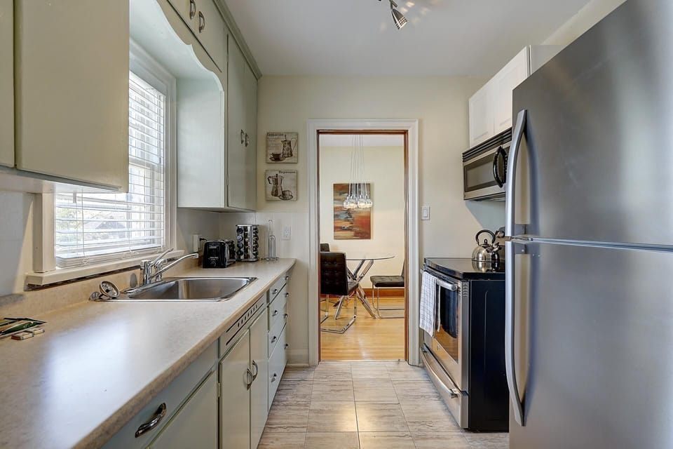 6951437