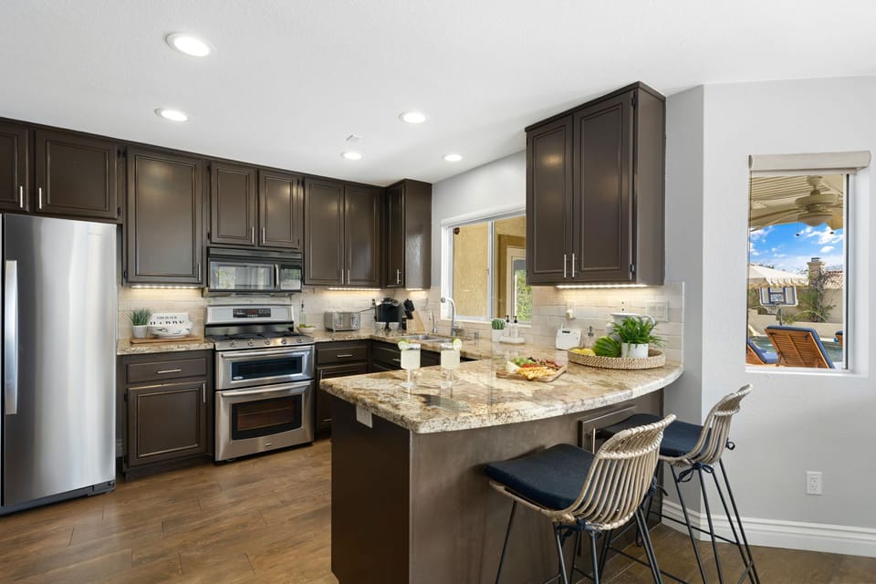 Entertainers kitchen fully stocked for the chef in your group. 