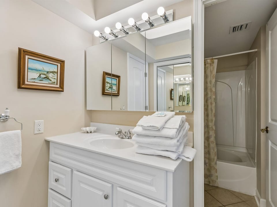 Primary Bathroom - Single Vanity