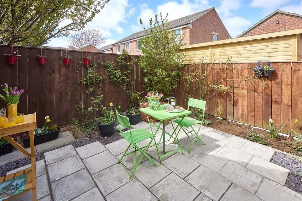 Beatrice Little Ducking, Middlesbrough - Host & Stay