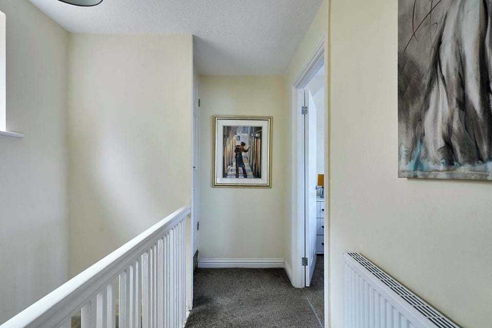 Cobblers Cottage, Whitby - Host & Stay