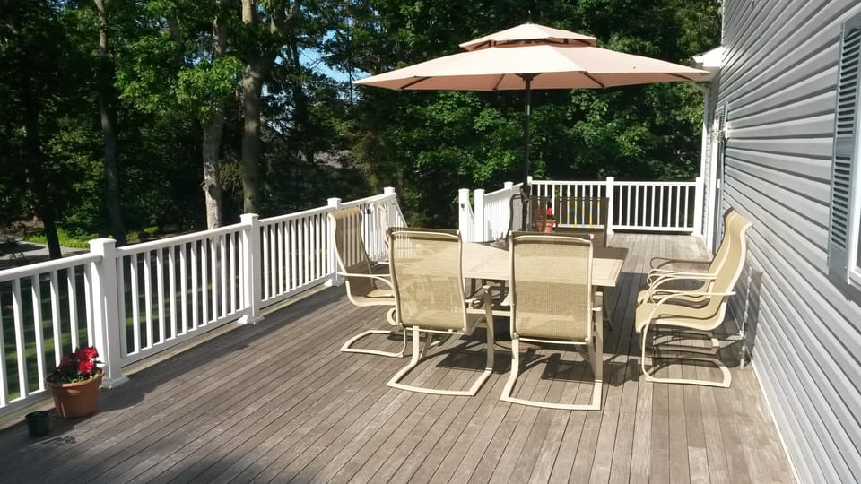Large deck for entertaining