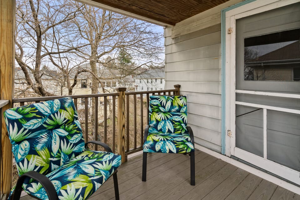 Open side porch