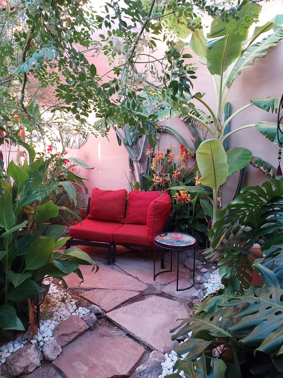 Seating areas in Zen Garden 