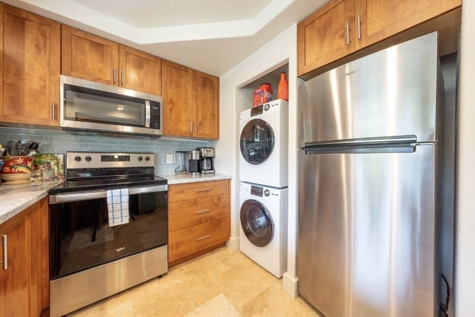 In-unit washer and dryer for longer Kauai stays
