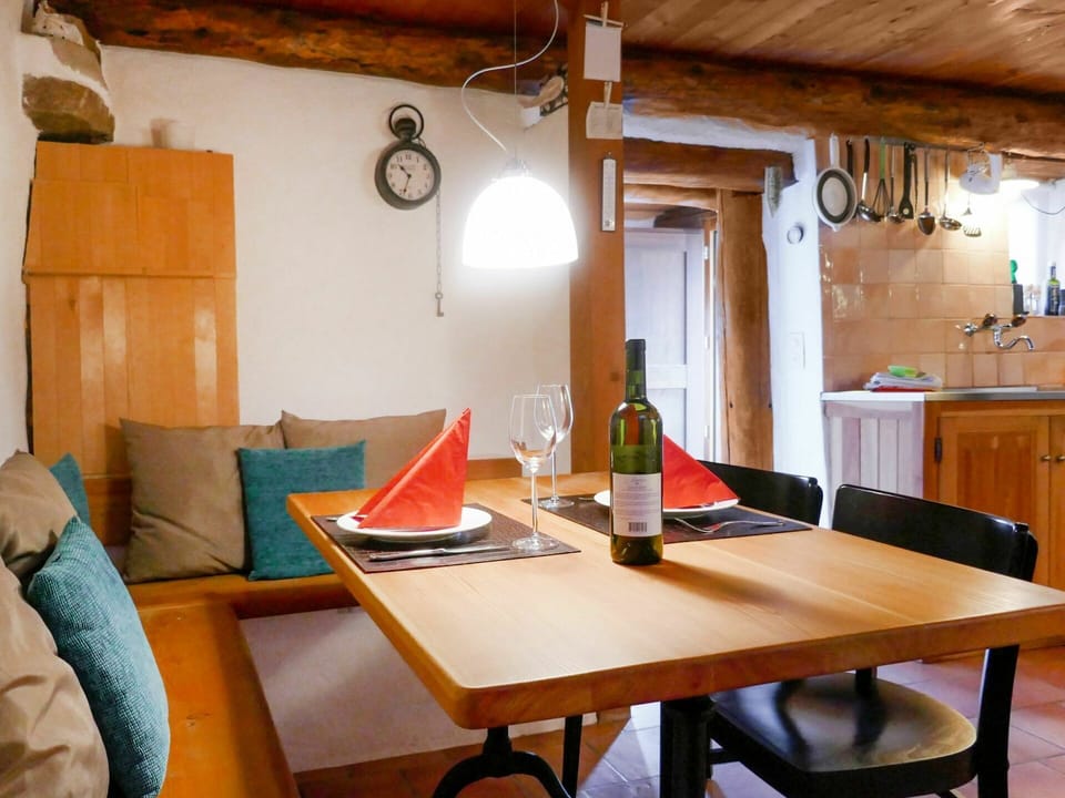 Table, Furniture, Property, Building, Bottle, Wood, Interior Design, Lighting, Architecture, House