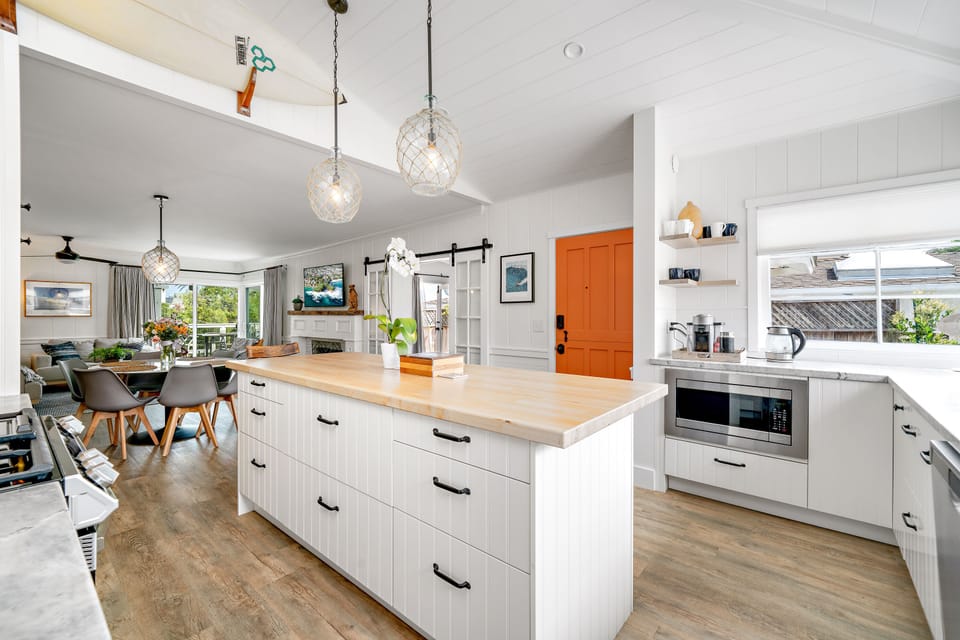 Under counter microwave
