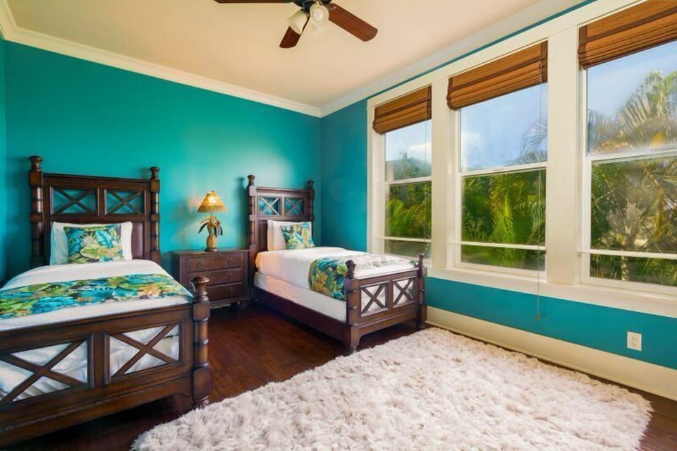 Twin bedroom.jpg