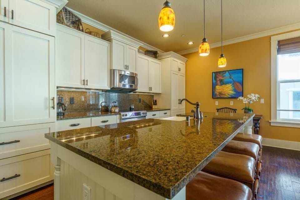 Fully equipped kitchen.jpg