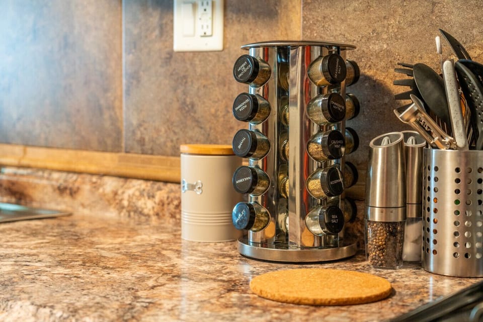 Everything you need to make a snack or a 3 course meal!