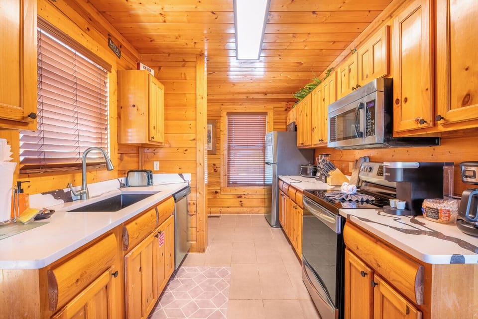 Heavenly View's fully-equipped kitchen