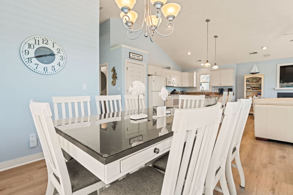 Dining Area - Top Level