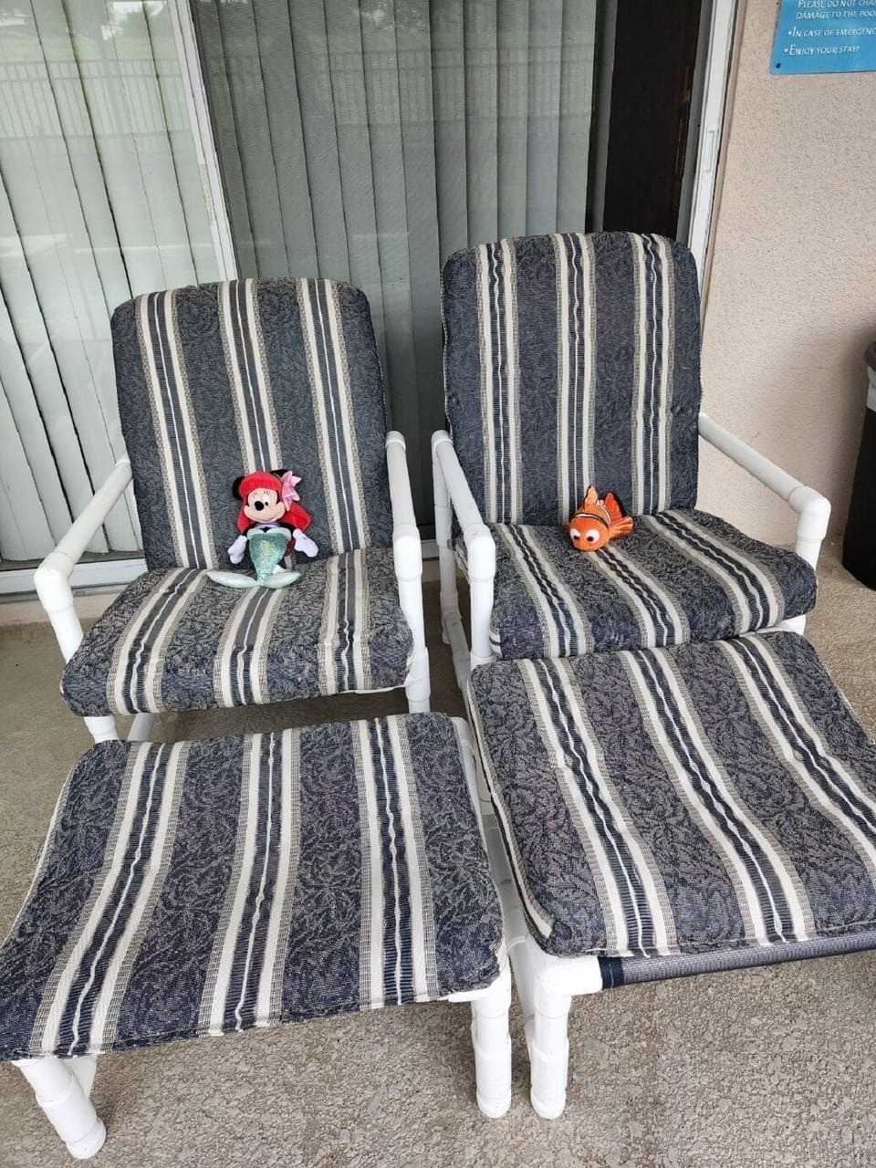 Plenty of seating under the sun or shaded lanai. 