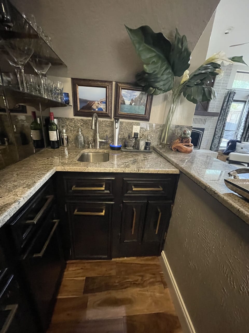 wine bar cabinet
