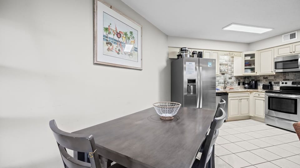 Sandpiper 4B - Dining area