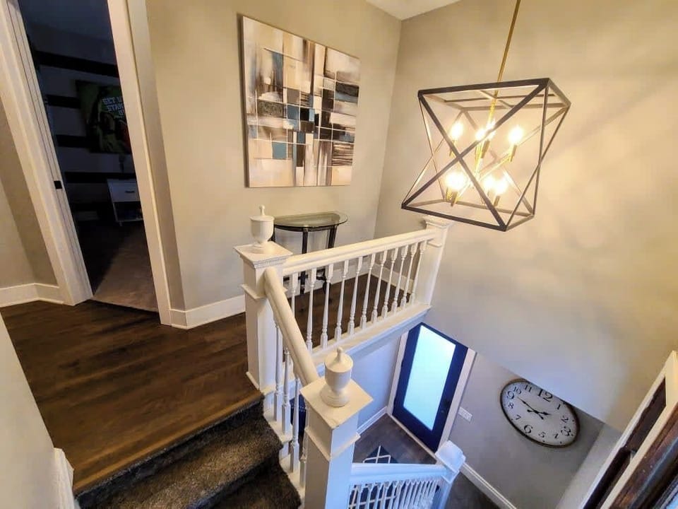 Entry stairway