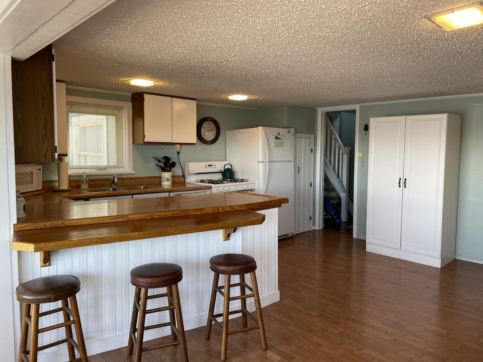 Kitchen Area!