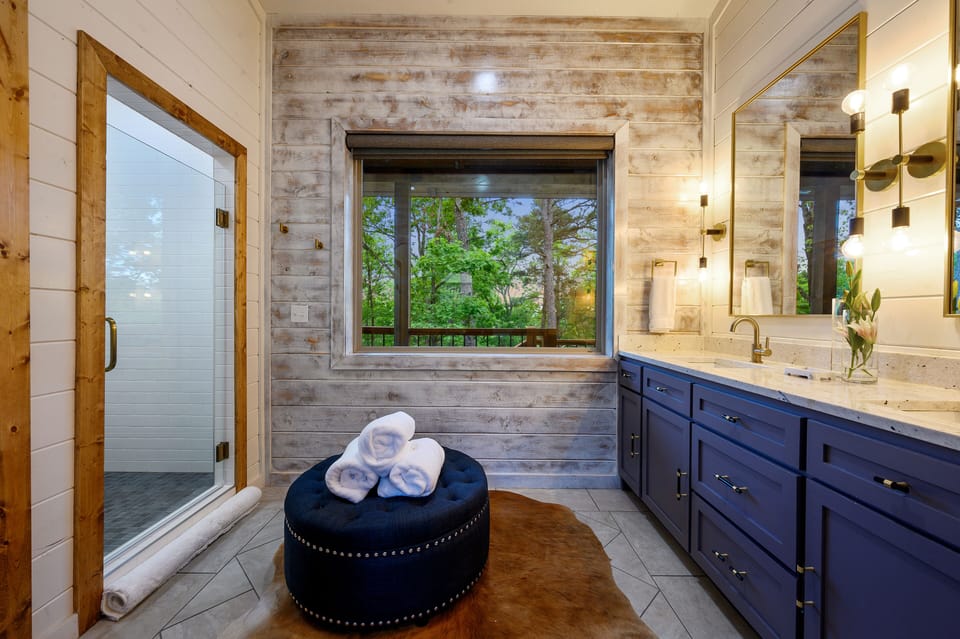 Natural light in Master Bathroom
