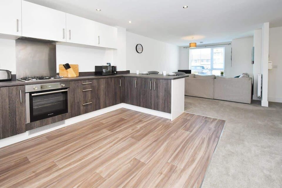 Full Kitchen 