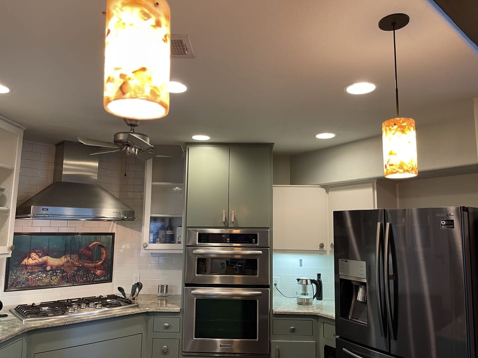Refrigerator with ice maker
