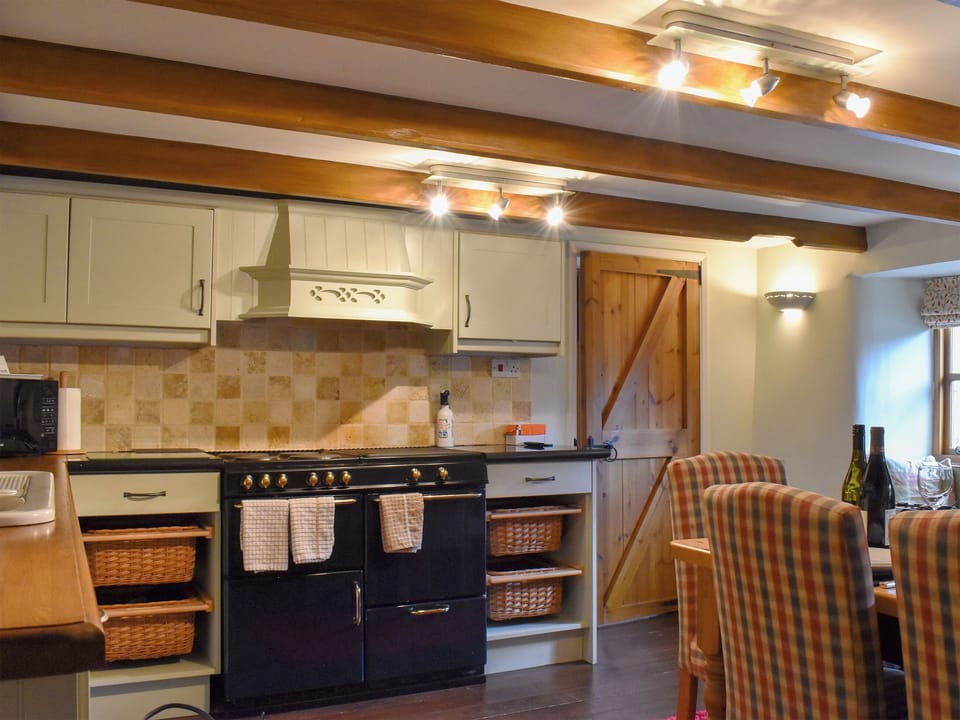 Kitchen/diner | Pineview Cottage, Hessenford