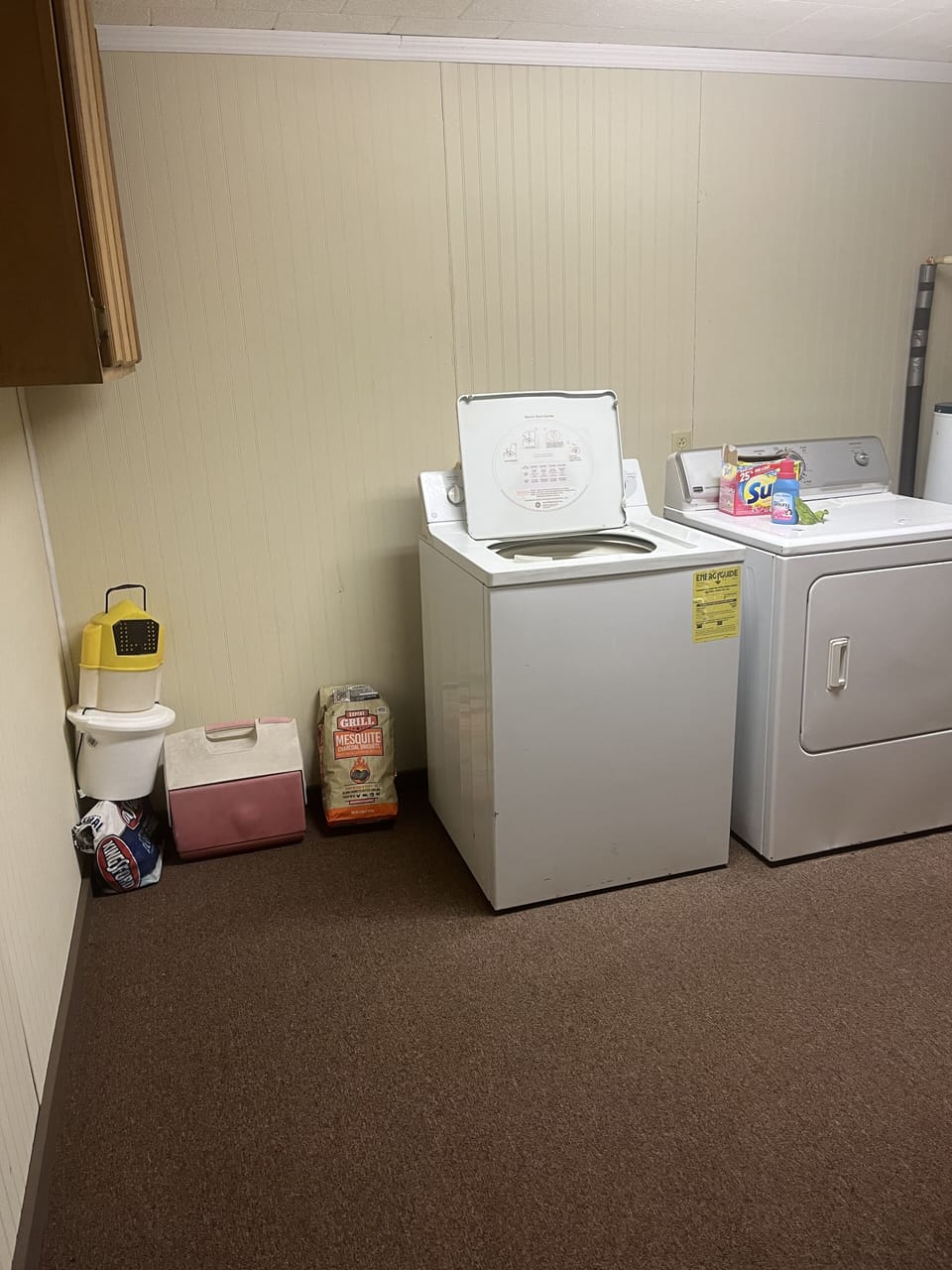 Laundry room
