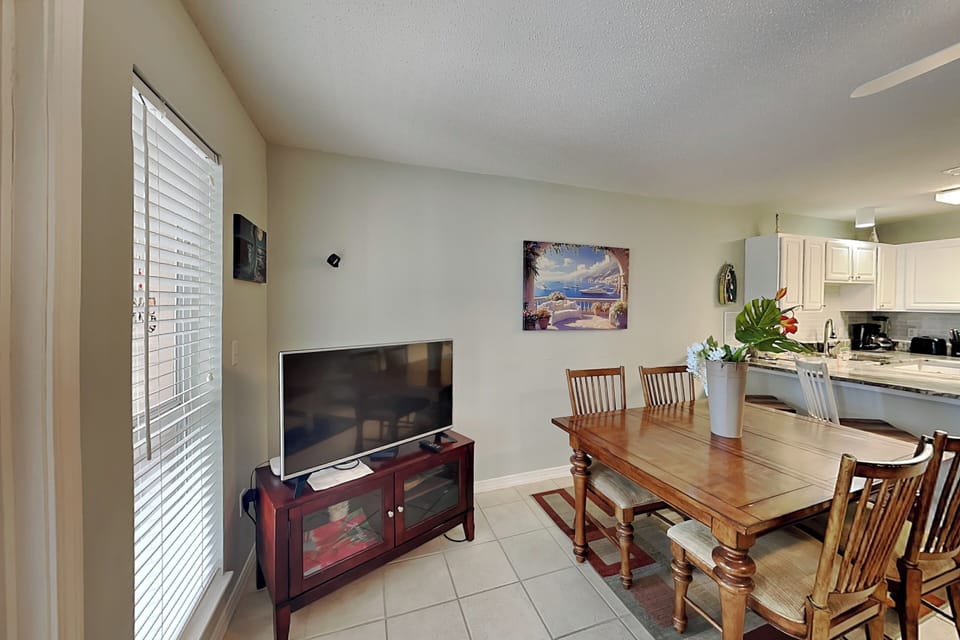Living Area - Smart TV