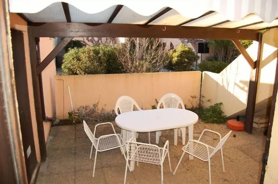 Ecuador Residence - 3 Rooms 6 sleeping accommodations PORT LEUCATE. Ref: 2MS3_244 Apartment in Leucate