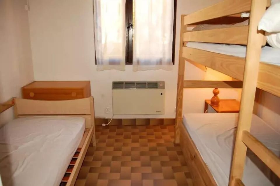 Ecuador Residence - 3 Rooms 6 sleeping accommodations PORT LEUCATE. Ref: 2MS3_244 Apartment in Leucate