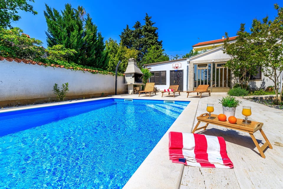 Private Pool