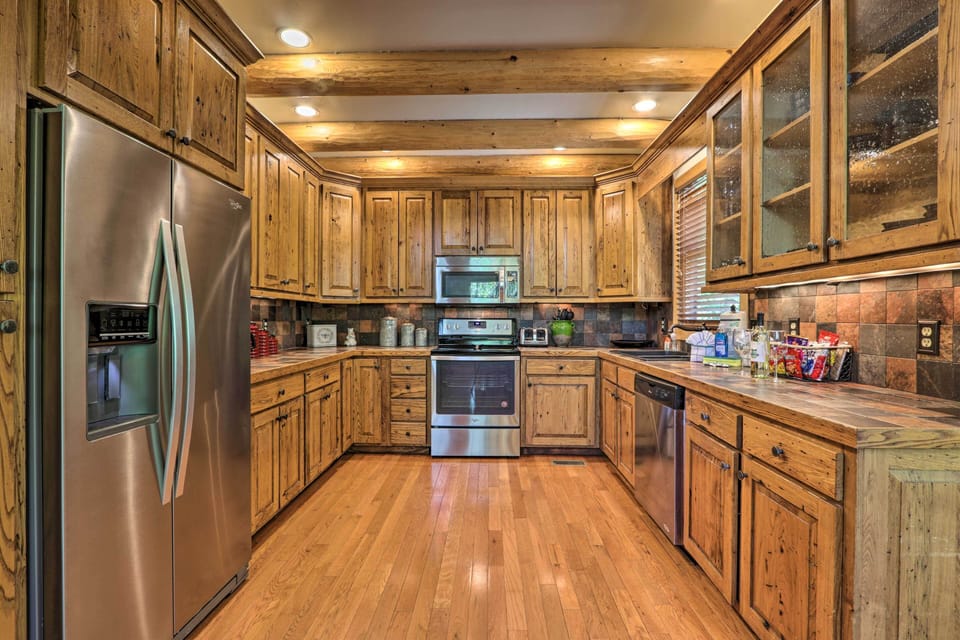 Fully Equipped Kitchen | Cooking Basics | Toaster | Ice Maker