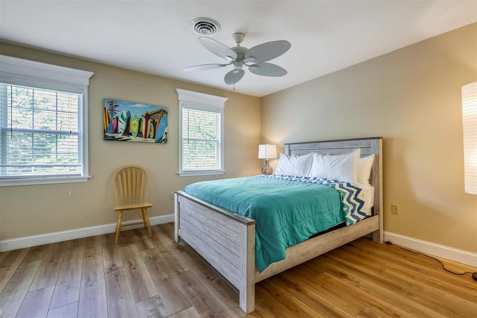Upper Level,Bedroom,