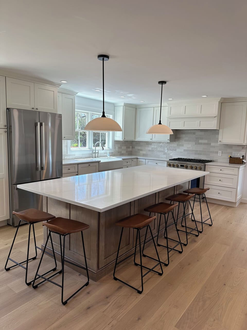 Kitchen, with an island that seats 6
