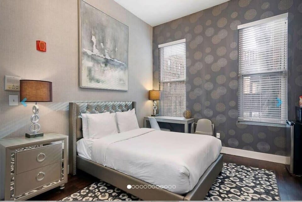 Inside there's TV with local channels and streaming ability, WIFI, a desk, and storage space. You'll be minutes walk to Boston Public Garden and South End's restaurant row.