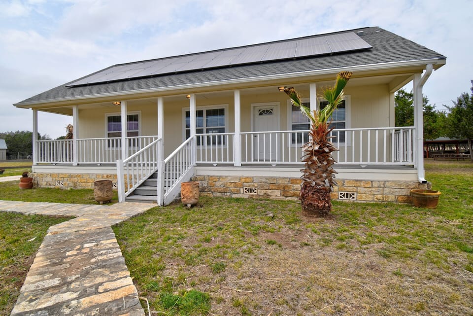 River Cottage - 3BR/2BA Front View