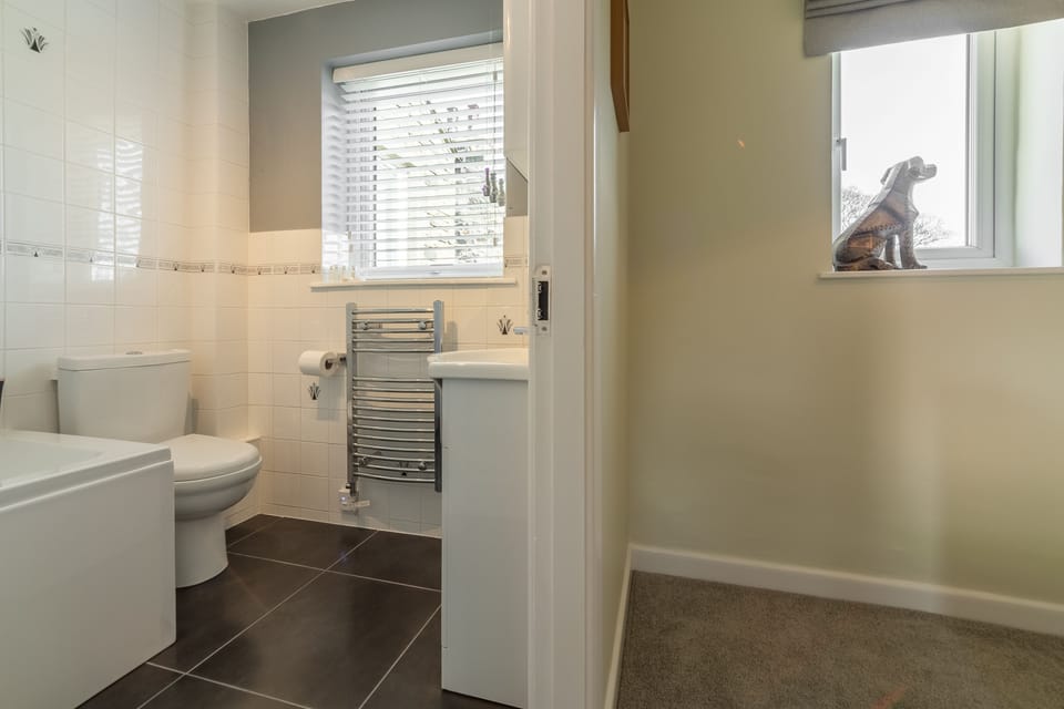 First floor: Family bathroom