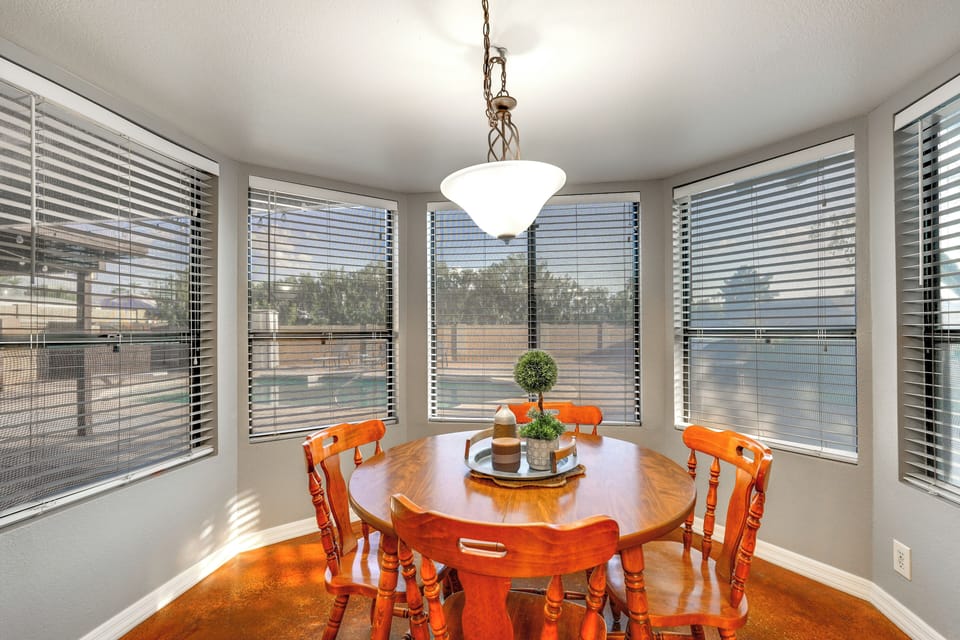 Additional Dining Area