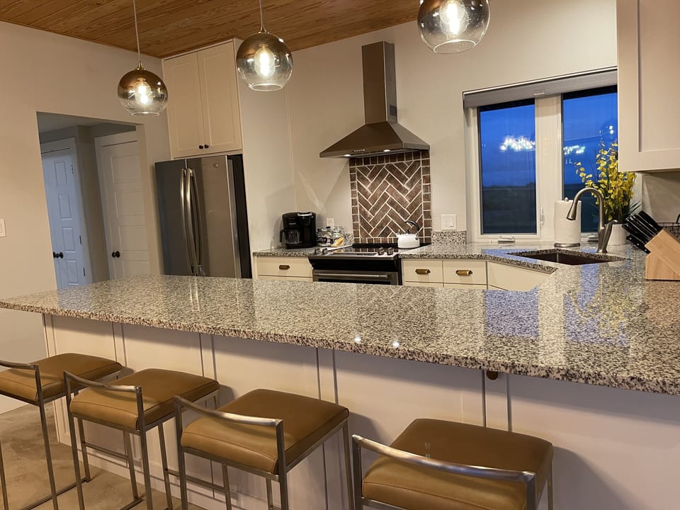 Kitchen Bar