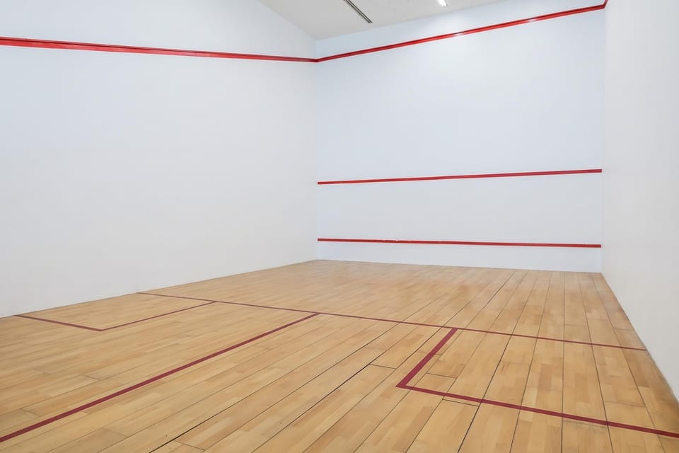 2 Squash courts