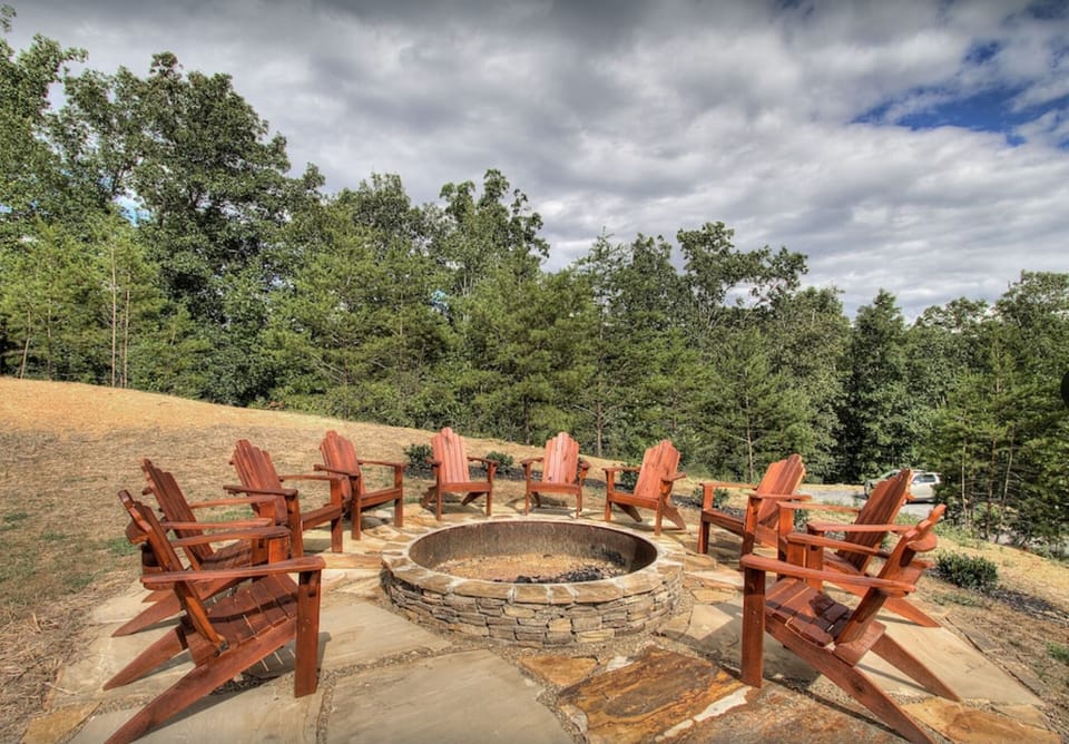 Enjoy the comfort of a toasty fire on a cool night!