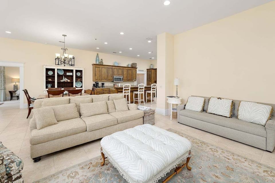 Sea Point Lodge 108 - Living Space