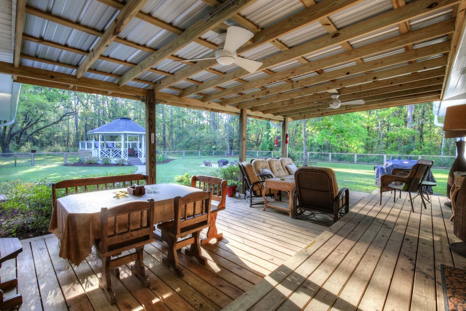 Patio seating for 16, SmartTV, professional grill, closet for outdoor toys/games