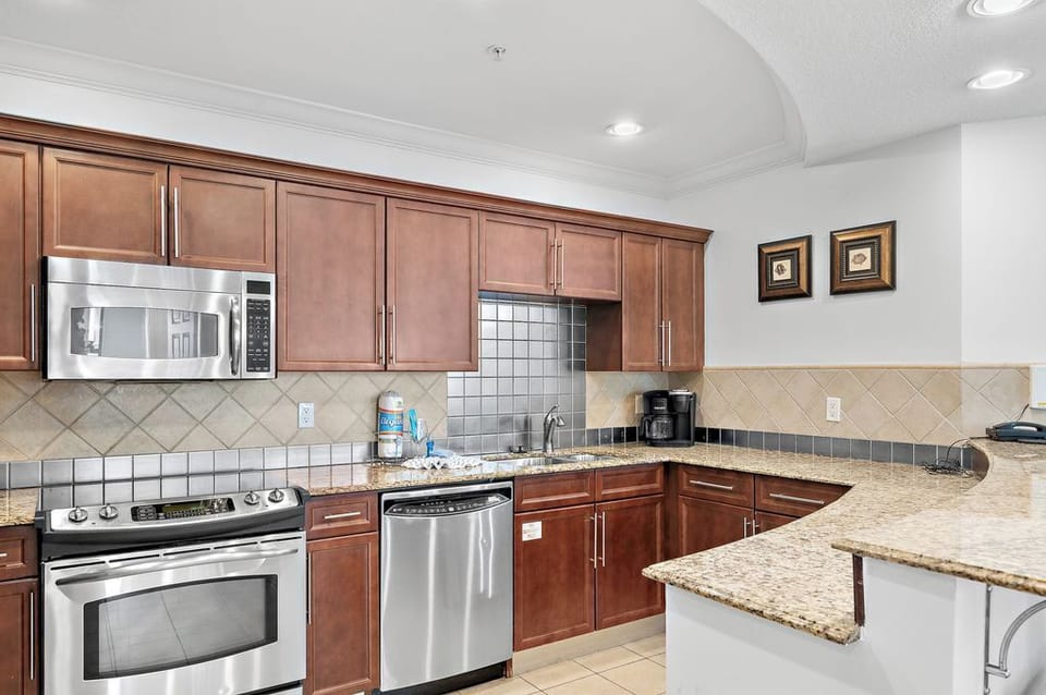 Full kitchen to whip up a meal at home