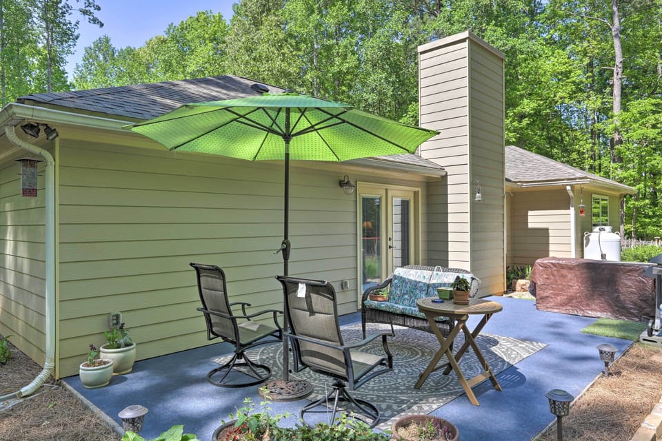 Exterior Space | Step-Free Access | Pet Friendly