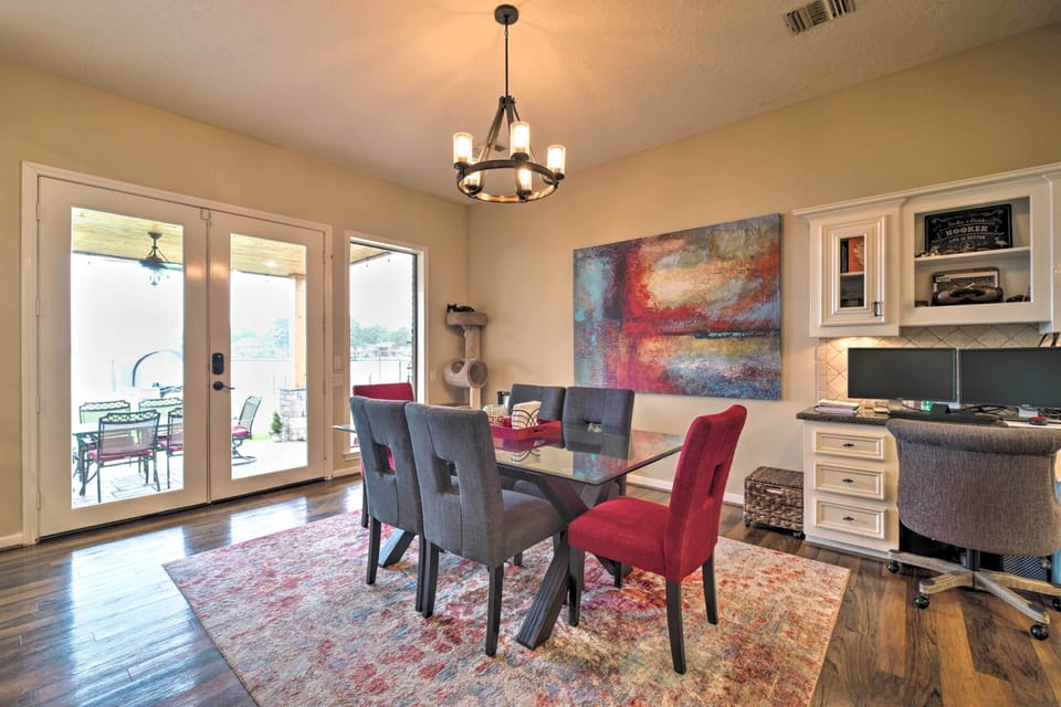 Dining Space | Laptop-Friendly Workspace