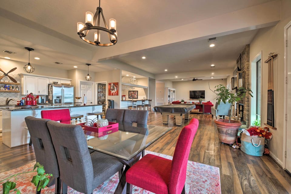 Dining Space | Dishware & Flatware